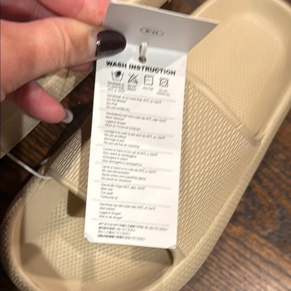 Beige kids Slide Sandals. NWT